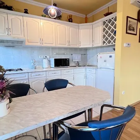 Farkas Apartment Heviz